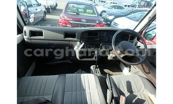 Sayi Imported Nissan Caravan White Mota in Import - Dubai a Ashanti Sayi Imported Nissan Caravan White Mota in Import - Dubai a Ashanti