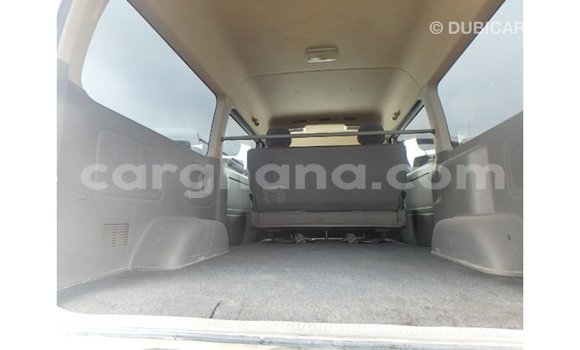 Sayi Imported Toyota Regius White Mota in Import - Dubai a Ashanti Sayi Imported Toyota Regius White Mota in Import - Dubai a Ashanti