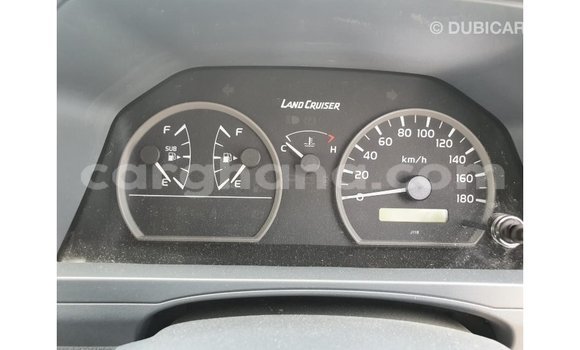 Ra Imported Toyota Land Cruiser funfun Ọkọ̀ in Import - Dubai ni Ashanti Ra Imported Toyota Land Cruiser funfun Ọkọ̀ in Import - Dubai ni Ashanti