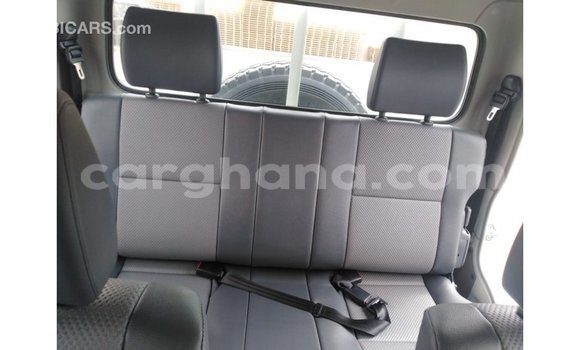 Sayi Imported Toyota Land Cruiser White Mota in Import - Dubai a Ashanti Sayi Imported Toyota Land Cruiser White Mota in Import - Dubai a Ashanti