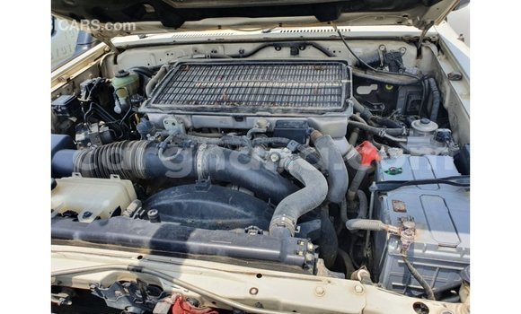 Ra Imported Toyota Land Cruiser funfun Ọkọ̀ in Import - Dubai ni Ashanti Ra Imported Toyota Land Cruiser funfun Ọkọ̀ in Import - Dubai ni Ashanti