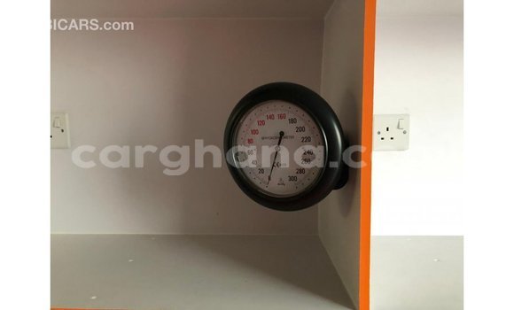 Ra Imported Toyota Hiace funfun Ọkọ̀ in Import - Dubai ni Ashanti Ra Imported Toyota Hiace funfun Ọkọ̀ in Import - Dubai ni Ashanti