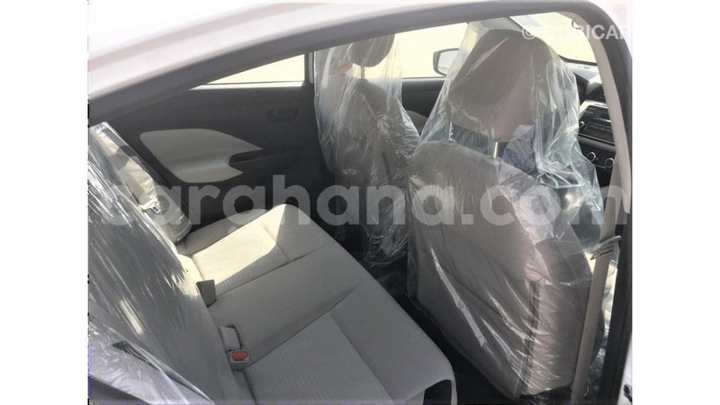 Big with watermark nissan sunny ashanti import dubai 11105