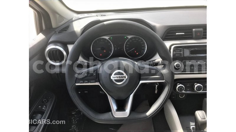 Big with watermark nissan sunny ashanti import dubai 11105