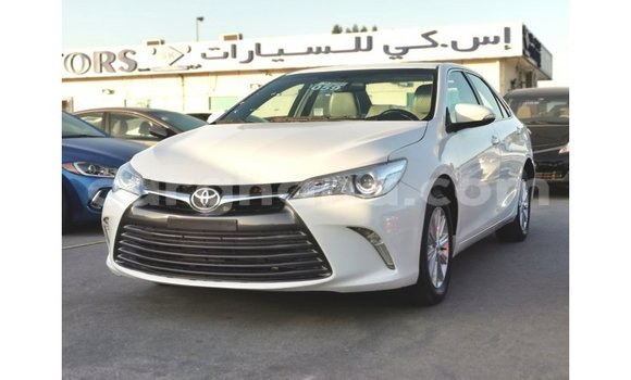 Sayi Imported Toyota Camry White Mota in Import - Dubai a Ashanti Sayi Imported Toyota Camry White Mota in Import - Dubai a Ashanti