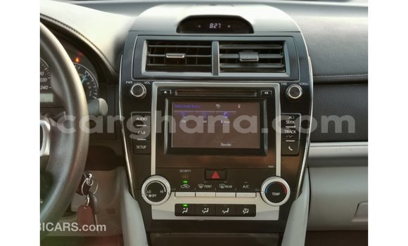 Sayi Imported Toyota Camry White Mota in Import - Dubai a Ashanti Sayi Imported Toyota Camry White Mota in Import - Dubai a Ashanti