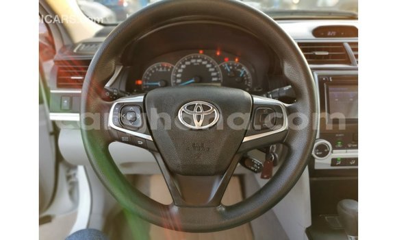 Sayi Imported Toyota Camry White Mota in Import - Dubai a Ashanti Sayi Imported Toyota Camry White Mota in Import - Dubai a Ashanti