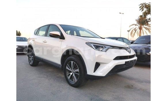 Ra Imported Toyota 4Runner funfun Ọkọ̀ in Import - Dubai ni Ashanti Ra Imported Toyota 4Runner funfun Ọkọ̀ in Import - Dubai ni Ashanti