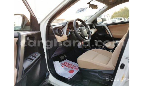 Ra Imported Toyota 4Runner funfun Ọkọ̀ in Import - Dubai ni Ashanti Ra Imported Toyota 4Runner funfun Ọkọ̀ in Import - Dubai ni Ashanti