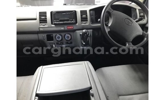 Buy Import Toyota Regius White Car in Import - Dubai in Ashanti Buy Import Toyota Regius White Car in Import - Dubai in Ashanti
