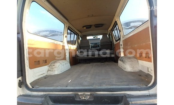 Buy Import Toyota Regius White Car in Import - Dubai in Ashanti Buy Import Toyota Regius White Car in Import - Dubai in Ashanti