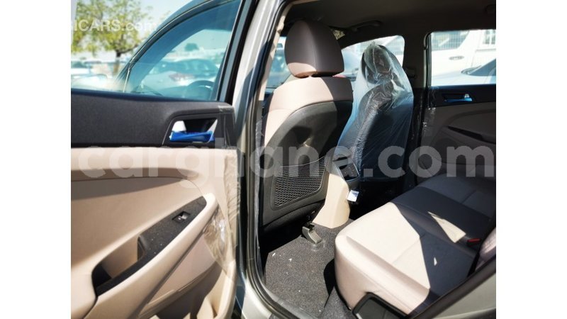 Big with watermark hyundai tucson ashanti import dubai 11121