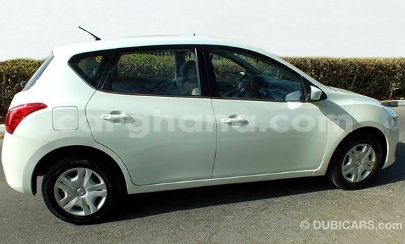 Buy Import Nissan Tiida White Car in Import - Dubai in Ashanti Buy Import Nissan Tiida White Car in Import - Dubai in Ashanti