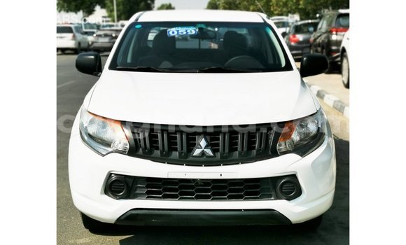 Buy Import Mitsubishi L200 White Car in Import - Dubai in Ashanti Buy Import Mitsubishi L200 White Car in Import - Dubai in Ashanti