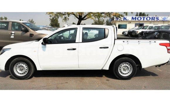 Buy Import Mitsubishi L200 White Car in Import - Dubai in Ashanti Buy Import Mitsubishi L200 White Car in Import - Dubai in Ashanti