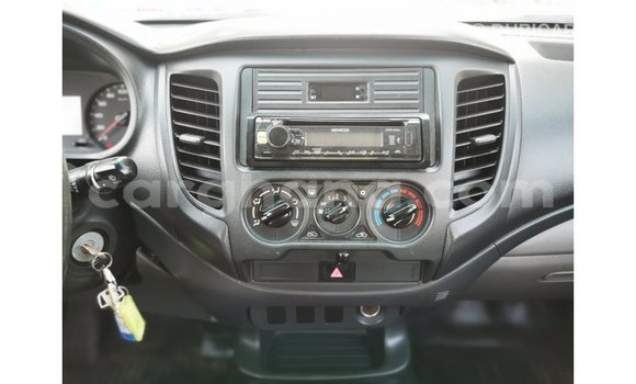 Buy Import Mitsubishi L200 White Car in Import - Dubai in Ashanti Buy Import Mitsubishi L200 White Car in Import - Dubai in Ashanti