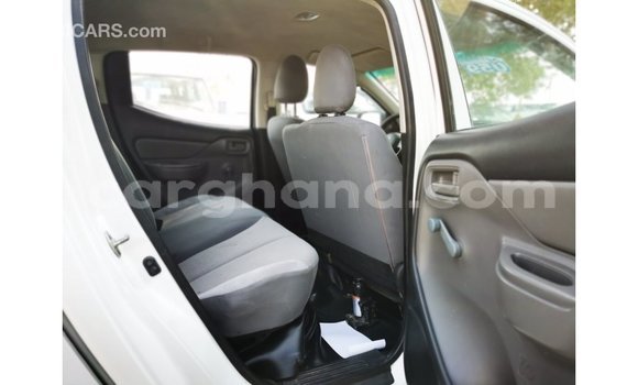 Buy Import Mitsubishi L200 White Car in Import - Dubai in Ashanti Buy Import Mitsubishi L200 White Car in Import - Dubai in Ashanti