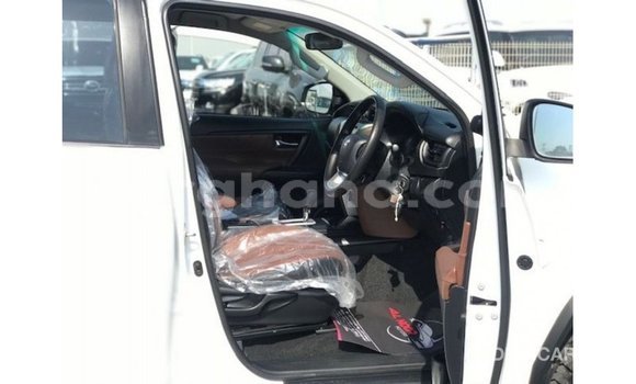 Ra Imported Toyota Fortuner funfun Ọkọ̀ in Import - Dubai ni Ashanti Ra Imported Toyota Fortuner funfun Ọkọ̀ in Import - Dubai ni Ashanti