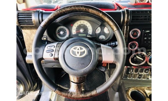 Ra Imported Toyota FJ Cruiser Black Ọkọ̀ in Import - Dubai ni Ashanti Ra Imported Toyota FJ Cruiser Black Ọkọ̀ in Import - Dubai ni Ashanti
