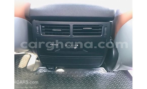 Ra Imported Toyota Land Cruiser funfun Ọkọ̀ in Import - Dubai ni Ashanti Ra Imported Toyota Land Cruiser funfun Ọkọ̀ in Import - Dubai ni Ashanti