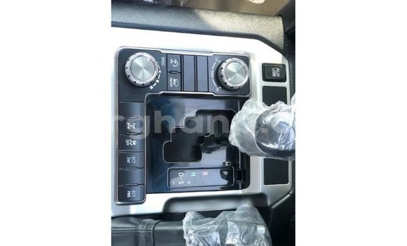 Ra Imported Toyota Land Cruiser funfun Ọkọ̀ in Import - Dubai ni Ashanti Ra Imported Toyota Land Cruiser funfun Ọkọ̀ in Import - Dubai ni Ashanti