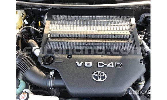 Ra Imported Toyota Land Cruiser funfun Ọkọ̀ in Import - Dubai ni Ashanti Ra Imported Toyota Land Cruiser funfun Ọkọ̀ in Import - Dubai ni Ashanti