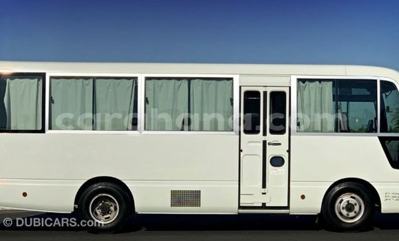 Sayi Imported Nissan Evalia White Babbar mota in Import - Dubai a Ashanti Sayi Imported Nissan Evalia White Babbar mota in Import - Dubai a Ashanti