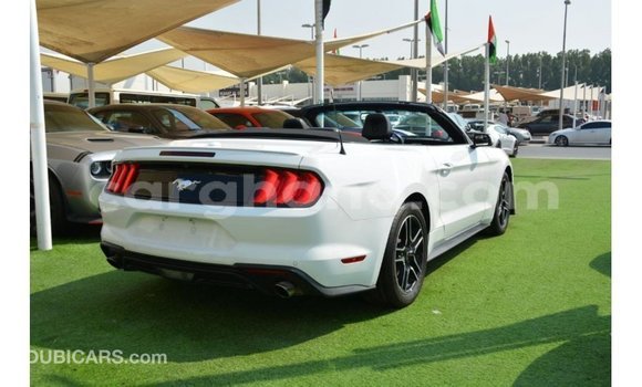 Ra Imported Ford Mustang funfun Ọkọ̀ in Import - Dubai ni Ashanti Ra Imported Ford Mustang funfun Ọkọ̀ in Import - Dubai ni Ashanti
