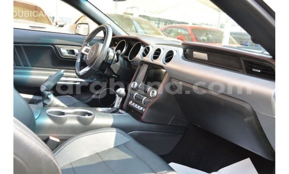 Ra Imported Ford Mustang funfun Ọkọ̀ in Import - Dubai ni Ashanti Ra Imported Ford Mustang funfun Ọkọ̀ in Import - Dubai ni Ashanti