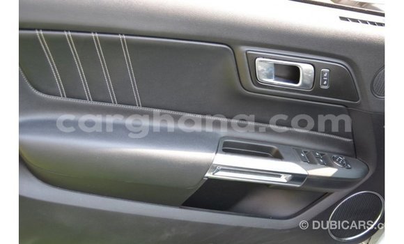 Ra Imported Ford Mustang funfun Ọkọ̀ in Import - Dubai ni Ashanti Ra Imported Ford Mustang funfun Ọkọ̀ in Import - Dubai ni Ashanti
