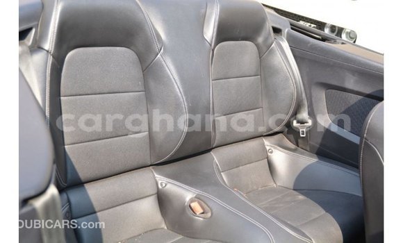 Ra Imported Ford Mustang funfun Ọkọ̀ in Import - Dubai ni Ashanti Ra Imported Ford Mustang funfun Ọkọ̀ in Import - Dubai ni Ashanti