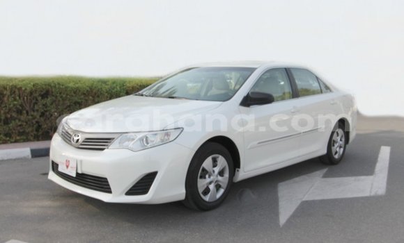 Ra Imported Toyota Camry funfun Ọkọ̀ in Import - Dubai ni Ashanti Ra Imported Toyota Camry funfun Ọkọ̀ in Import - Dubai ni Ashanti