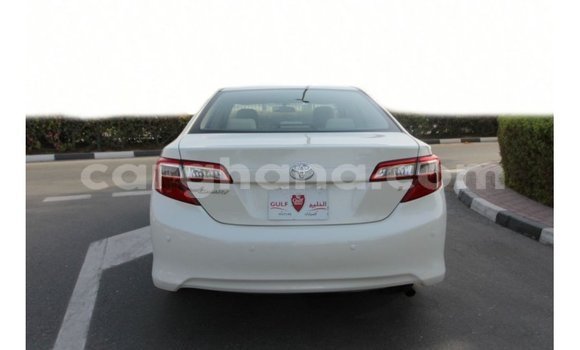 Ra Imported Toyota Camry funfun Ọkọ̀ in Import - Dubai ni Ashanti Ra Imported Toyota Camry funfun Ọkọ̀ in Import - Dubai ni Ashanti