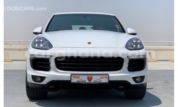 Ra Imported Porsche Cayenne funfun Ọkọ̀ in Import - Dubai ni Ashanti Ra Imported Porsche Cayenne funfun Ọkọ̀ in Import - Dubai ni Ashanti