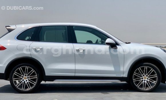 Ra Imported Porsche Cayenne funfun Ọkọ̀ in Import - Dubai ni Ashanti Ra Imported Porsche Cayenne funfun Ọkọ̀ in Import - Dubai ni Ashanti