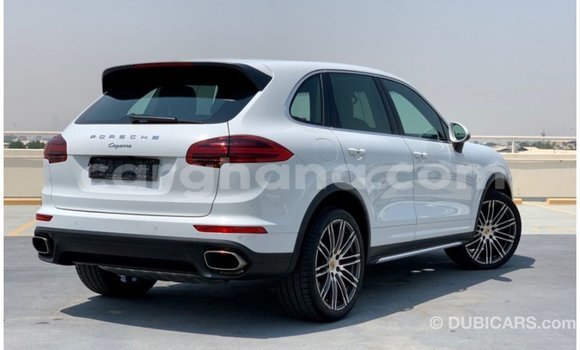 Ra Imported Porsche Cayenne funfun Ọkọ̀ in Import - Dubai ni Ashanti Ra Imported Porsche Cayenne funfun Ọkọ̀ in Import - Dubai ni Ashanti