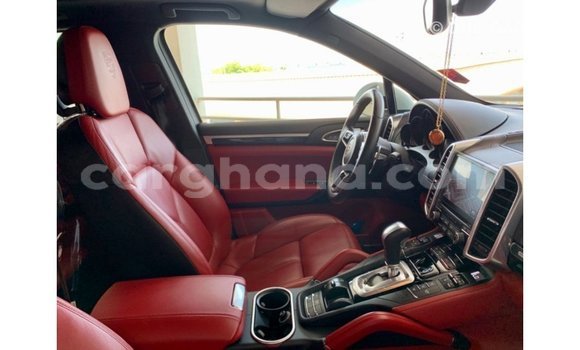 Ra Imported Porsche Cayenne funfun Ọkọ̀ in Import - Dubai ni Ashanti Ra Imported Porsche Cayenne funfun Ọkọ̀ in Import - Dubai ni Ashanti