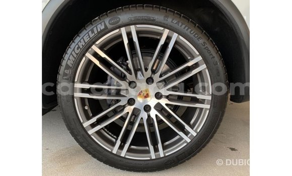 Ra Imported Porsche Cayenne funfun Ọkọ̀ in Import - Dubai ni Ashanti Ra Imported Porsche Cayenne funfun Ọkọ̀ in Import - Dubai ni Ashanti
