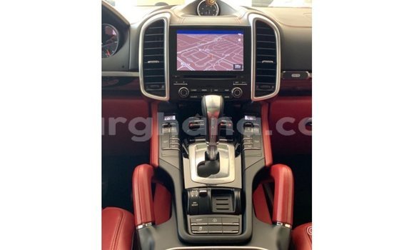 Ra Imported Porsche Cayenne funfun Ọkọ̀ in Import - Dubai ni Ashanti Ra Imported Porsche Cayenne funfun Ọkọ̀ in Import - Dubai ni Ashanti
