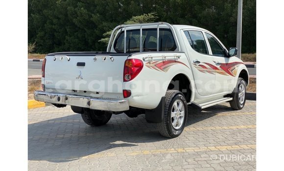 Buy Import Mitsubishi L200 White Car in Import - Dubai in Ashanti Buy Import Mitsubishi L200 White Car in Import - Dubai in Ashanti