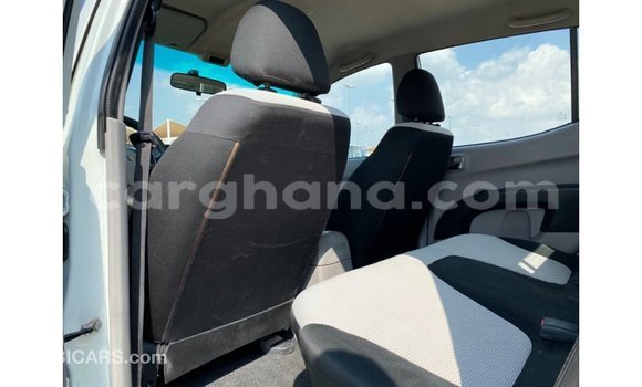 Buy Import Mitsubishi L200 White Car in Import - Dubai in Ashanti Buy Import Mitsubishi L200 White Car in Import - Dubai in Ashanti