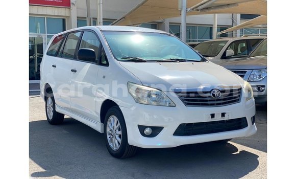 Buy Import Toyota Innova White Car in Import - Dubai in Ashanti Buy Import Toyota Innova White Car in Import - Dubai in Ashanti