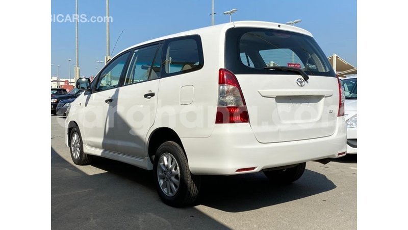 Big with watermark toyota innova ashanti import dubai 11201