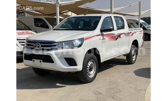 Buy Import Toyota Hilux White Car in Import - Dubai in Ashanti Buy Import Toyota Hilux White Car in Import - Dubai in Ashanti