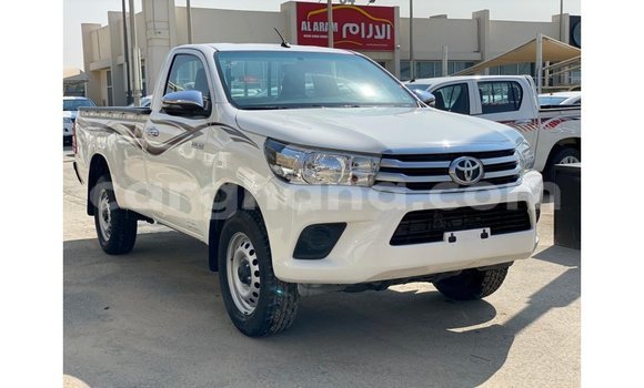 Ra Imported Toyota Hilux funfun Ọkọ̀ in Import - Dubai ni Ashanti Ra Imported Toyota Hilux funfun Ọkọ̀ in Import - Dubai ni Ashanti