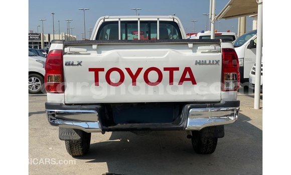 Ra Imported Toyota Hilux funfun Ọkọ̀ in Import - Dubai ni Ashanti Ra Imported Toyota Hilux funfun Ọkọ̀ in Import - Dubai ni Ashanti