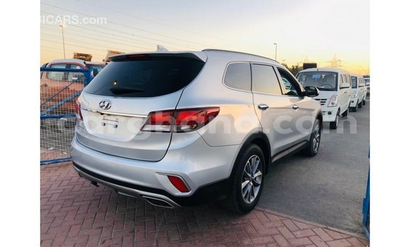 Ra Imported Hyundai Santa Fe Miiran Ọkọ̀ in Import - Dubai ni Ashanti Ra Imported Hyundai Santa Fe Miiran Ọkọ̀ in Import - Dubai ni Ashanti