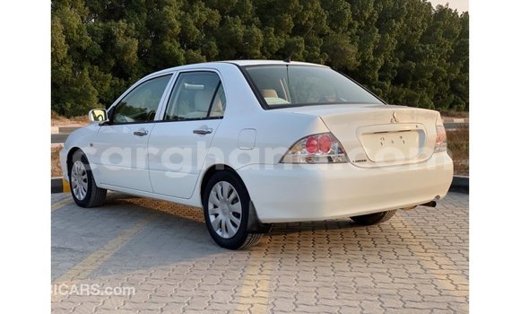 Ra Imported Mitsubishi Lancer funfun Ọkọ̀ in Import - Dubai ni Ashanti Ra Imported Mitsubishi Lancer funfun Ọkọ̀ in Import - Dubai ni Ashanti