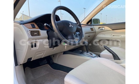 Ra Imported Mitsubishi Lancer funfun Ọkọ̀ in Import - Dubai ni Ashanti Ra Imported Mitsubishi Lancer funfun Ọkọ̀ in Import - Dubai ni Ashanti