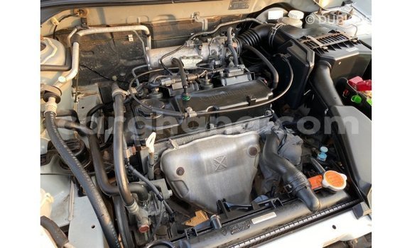 Ra Imported Mitsubishi Lancer funfun Ọkọ̀ in Import - Dubai ni Ashanti Ra Imported Mitsubishi Lancer funfun Ọkọ̀ in Import - Dubai ni Ashanti